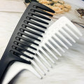 Heat-Resistant Wet & Curly Hair Comb - View 3