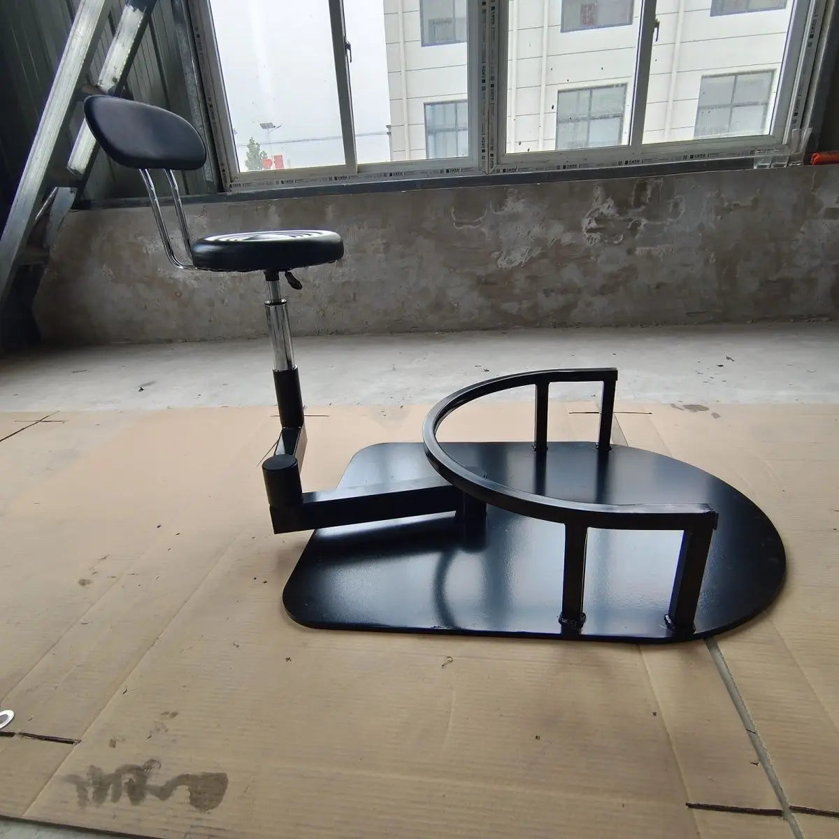 Rotating Salon Workstation — I... | Professional Salon Supply