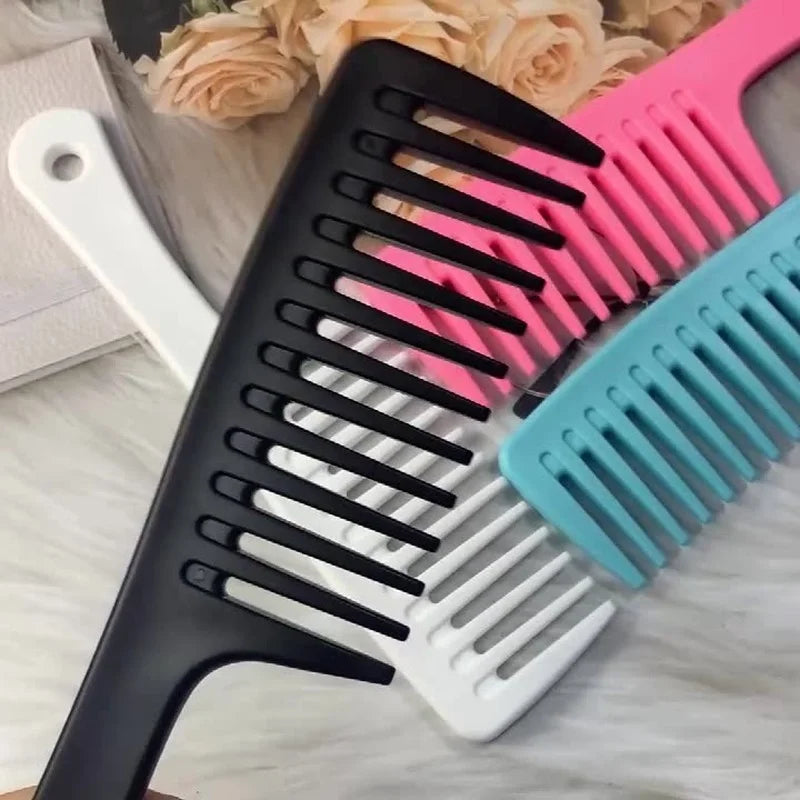 Heat-Resistant Wet & Curly Hair Comb - View 2
